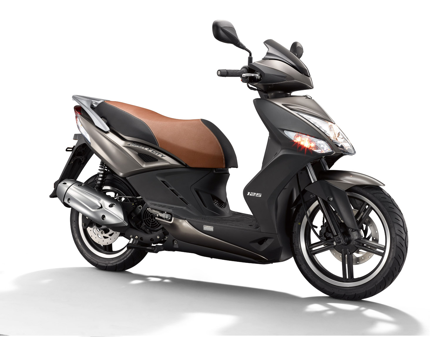 Agility City 125, en marrón. KYMCO España