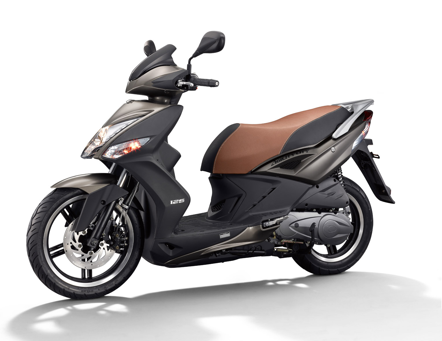 Agility City 125, en marrón. KYMCO España