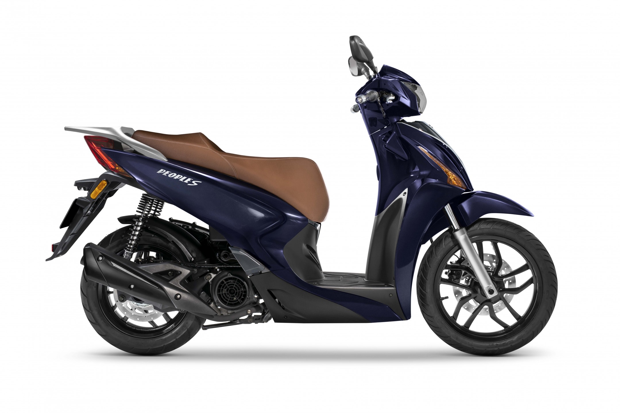 Propuesta más cosmopolita de People S 125 en 'Azul Lake'. KYMCO España