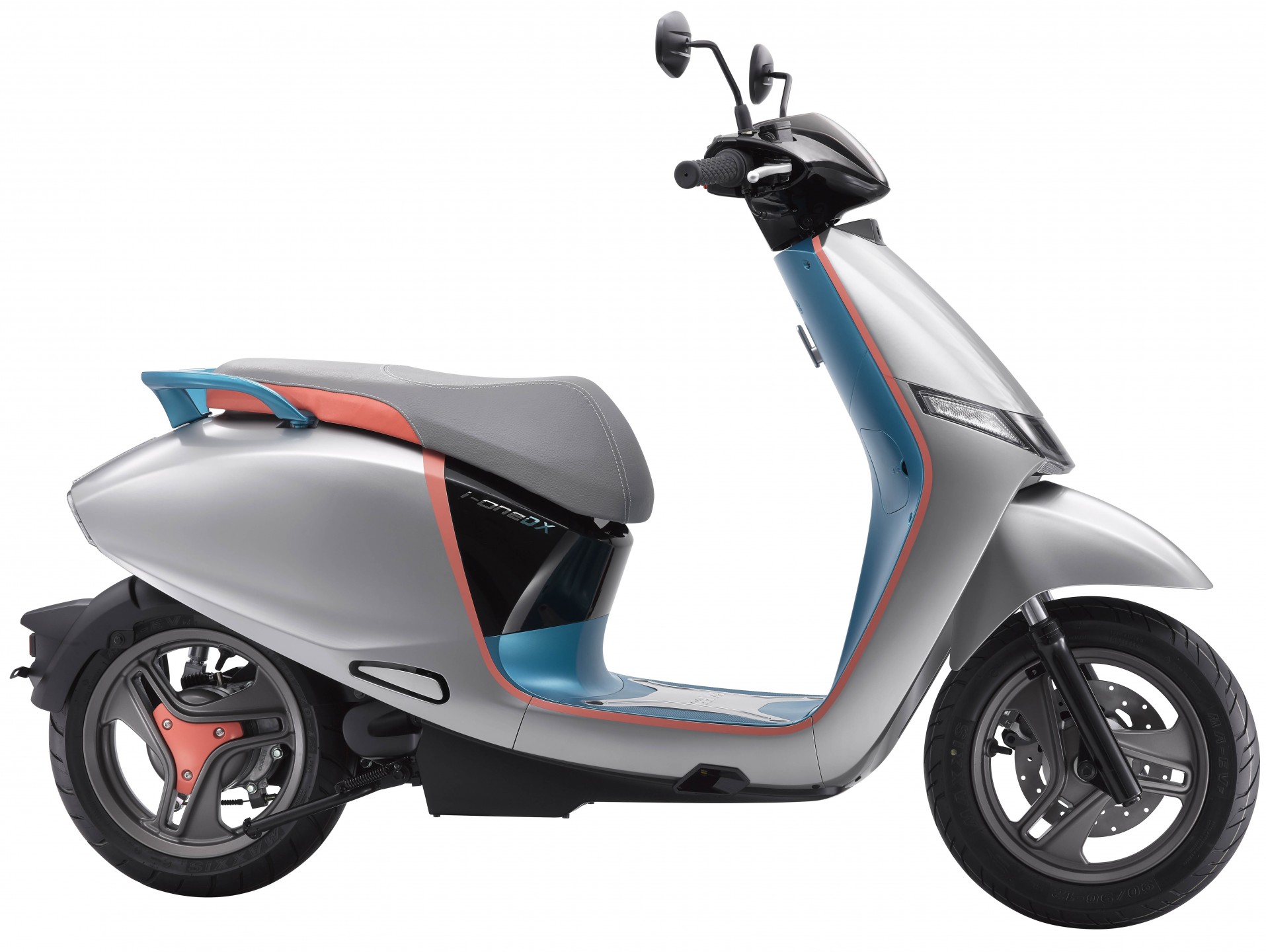 KYMCO i-OneDX, Eicma 2019. KYMCO Global