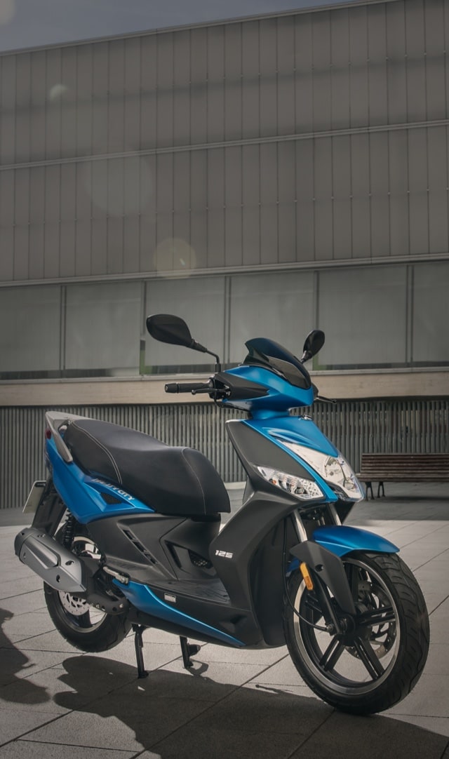 Kymco SuperDink 125i ABS - Lujo Low Cost - Moto125